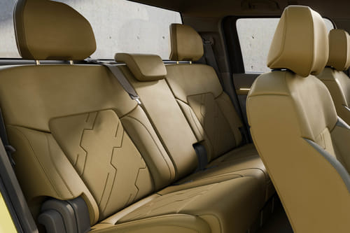 نيسان فرونتير برو Rear Seats