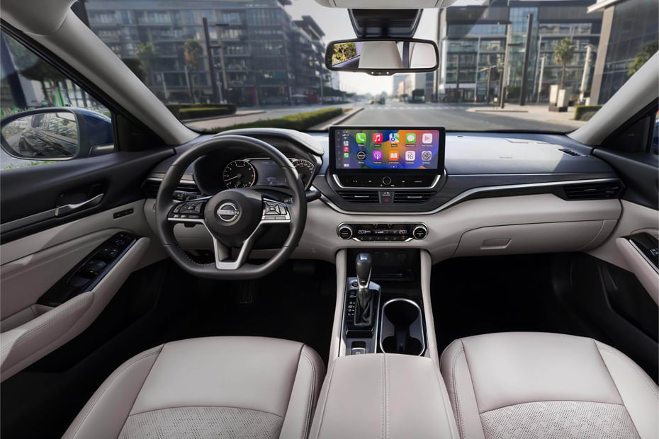 Dashboard View of Altima