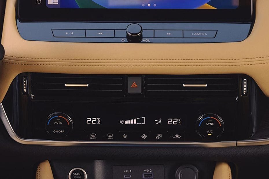 Front AC Controls of نيسان اكس تريل
