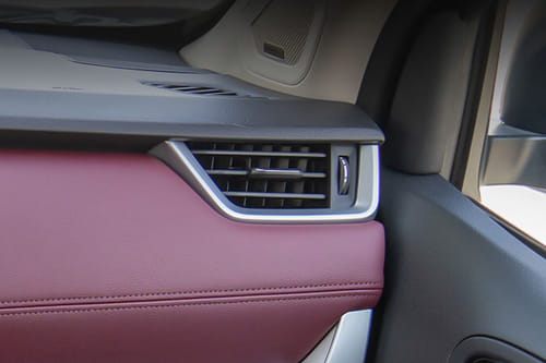  إسكتيرا  Front Side Ac Vents