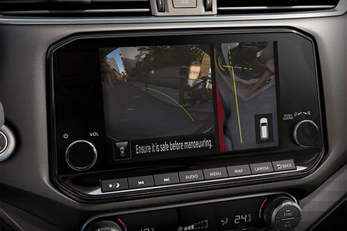  إسكتيرا  Parking Assist