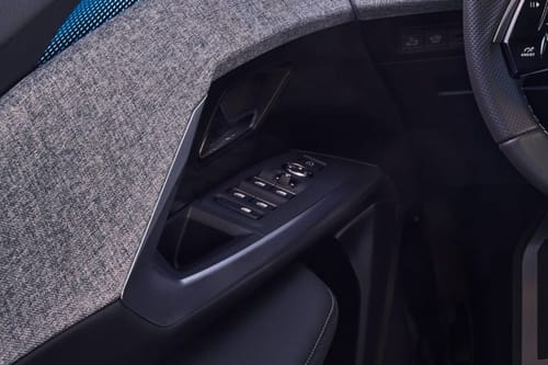 بيجو 3008 Drivers Side In Side Door Controls