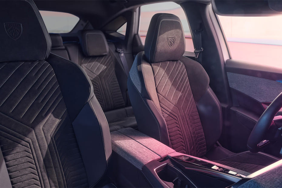 3008 Front Seats