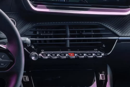 Front AC Controls of بيجو 2008