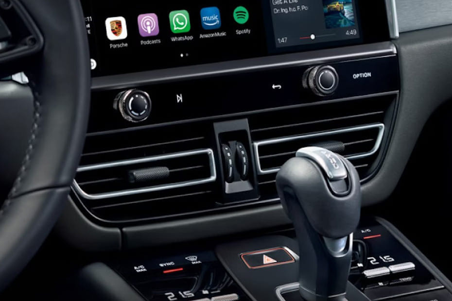 Front AC Controls of بورش ماكان