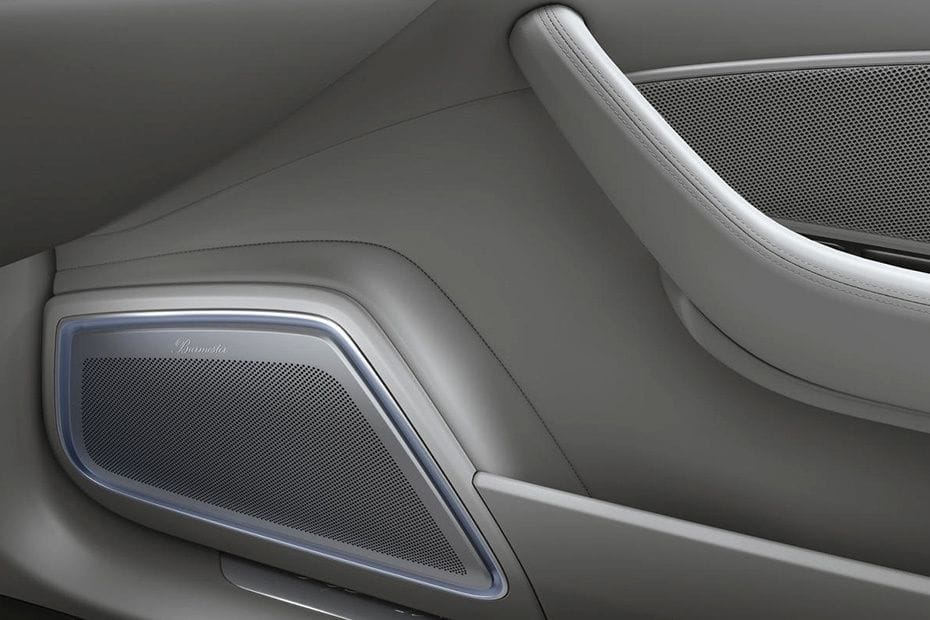 Speakers View of Porsche Panamera