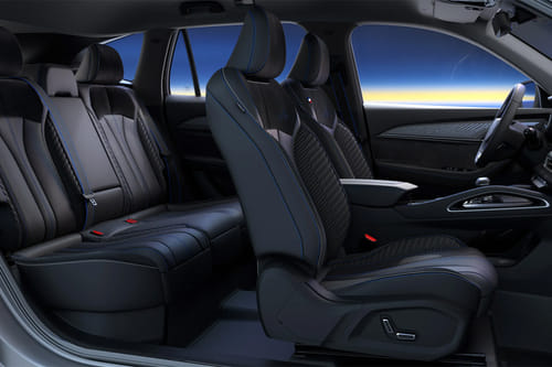 رينو كوليوس Front And Rear Seats Together