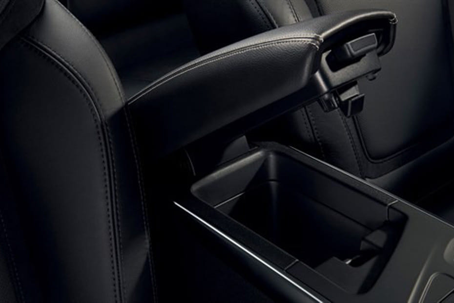 ميجان Cup Holders