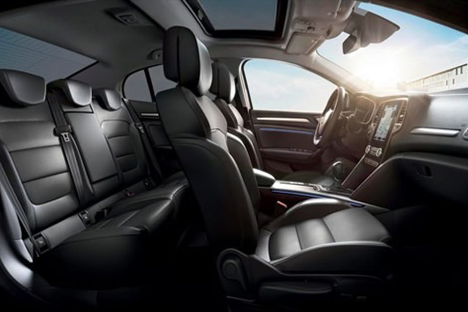 رينو ميجان Front And Rear Seats Together