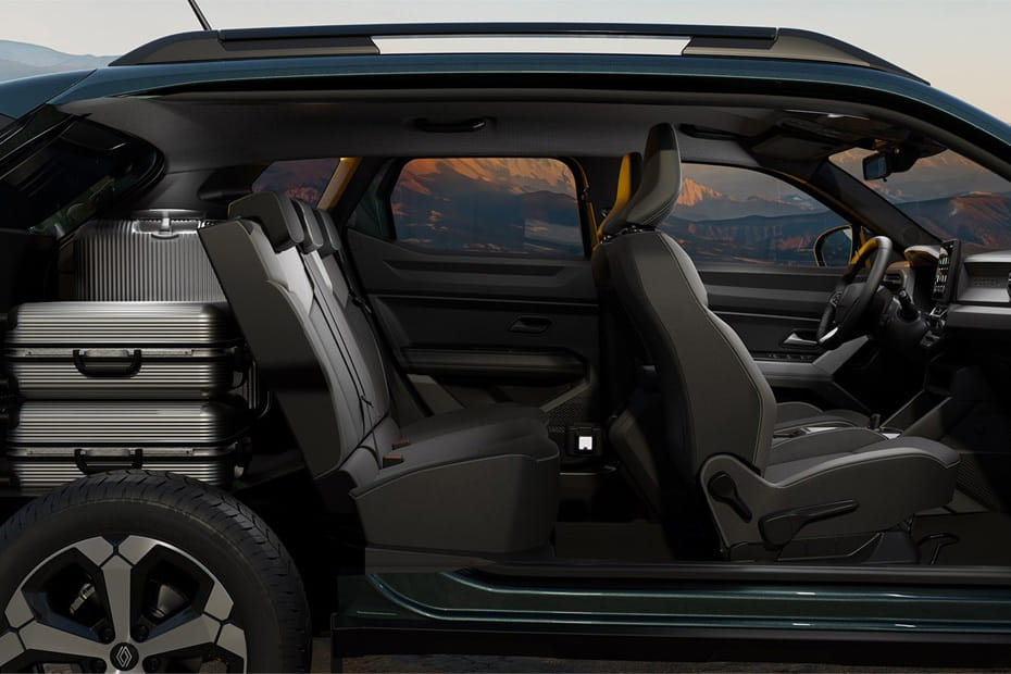 رينو داستر Front And Rear Seats Together
