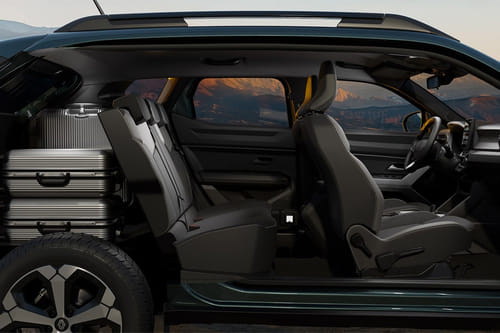 رينو داستر Front And Rear Seats Together