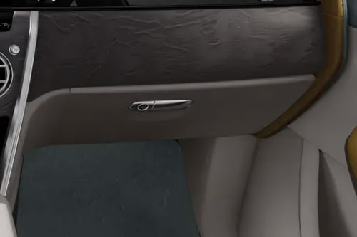 Rolls Royce Cullinan Glove Box