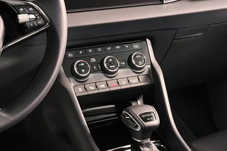 Front AC Controls of Skoda Karoq