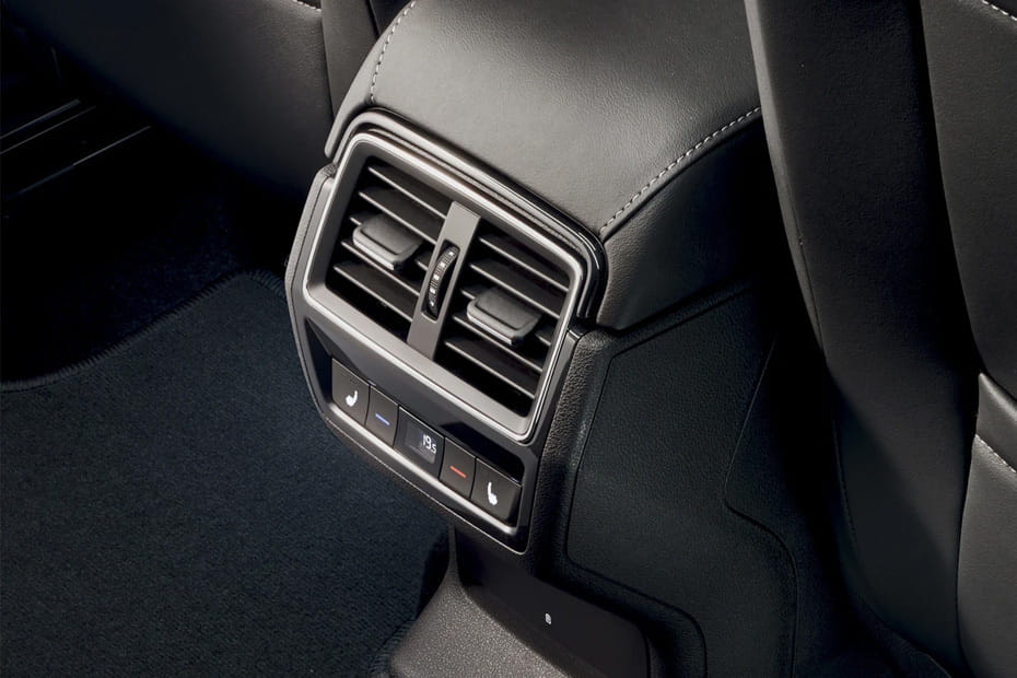 كارووك Rear AC Controls
