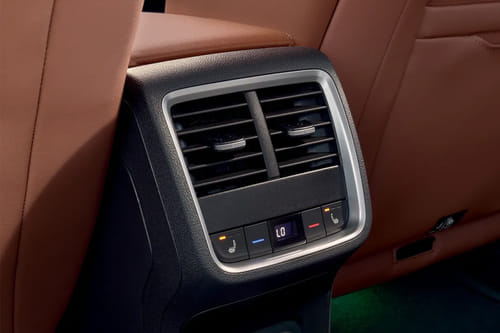 اوكتافيا Rear AC Controls