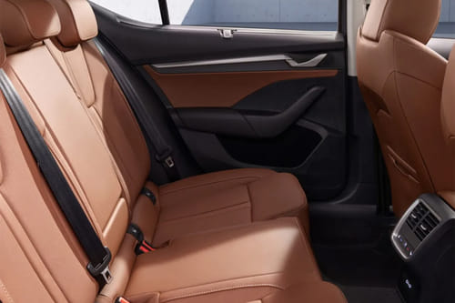 سكودا اوكتافيا Rear Seats