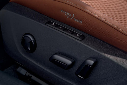 سكودا اوكتافيا Seat Adjustment Controllers