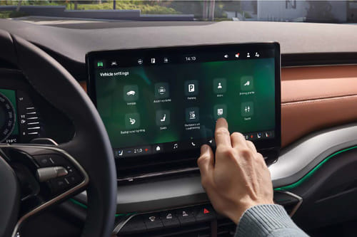 اوكتافيا touch screen