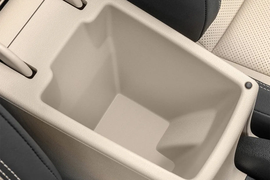 Slavia Front Center Divider