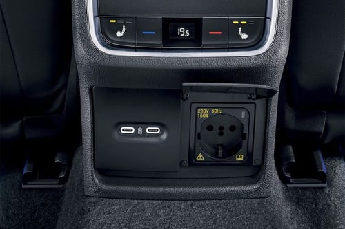 Power Accessories Outlet View of Skoda Octavia (2022-2024)