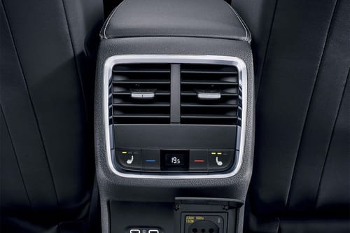Octavia (2022-2024) Rear AC Controls