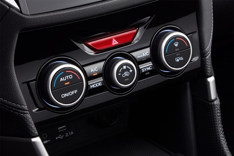 Front AC Controls of سوبارو فوريستر