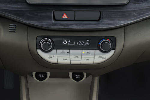 Front AC Controls of Suzuki Ertiga