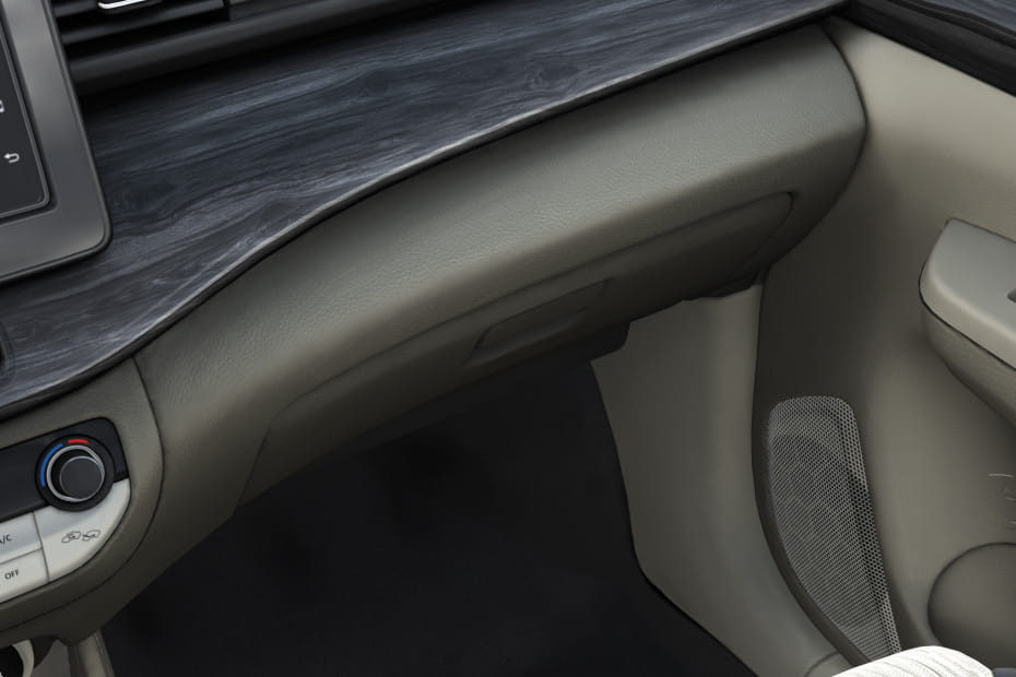 سوزوكي ارتيجا Glove Box