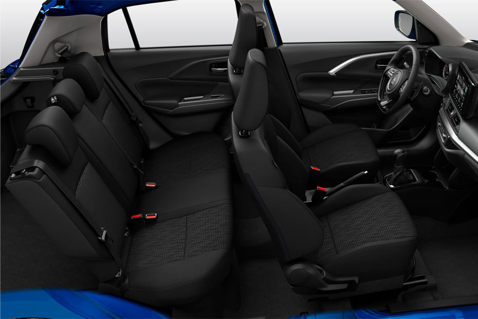 سوزوكي سويفت  Front And Rear Seats Together
