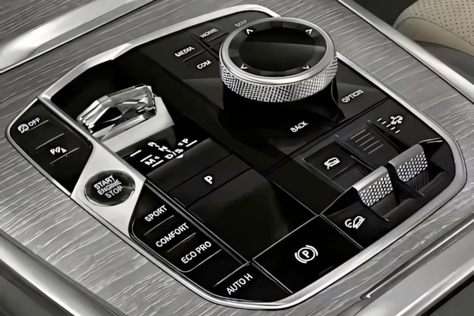 Center Controls of بي إم دبليو X7