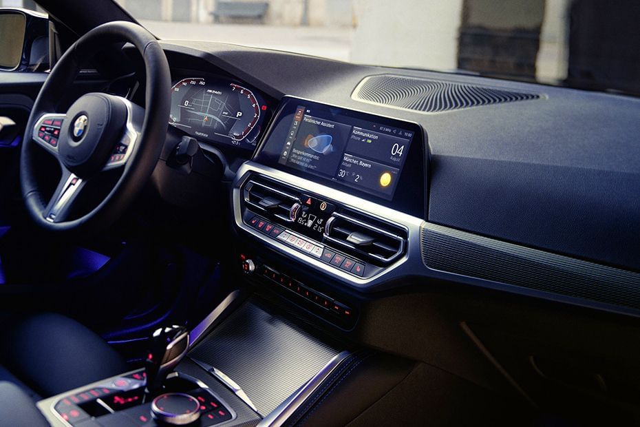 Dashboard View of 2 Series Coupe