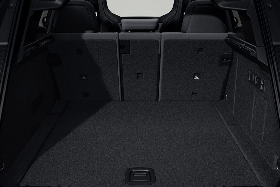 Folding Seats of BMW IX 2025