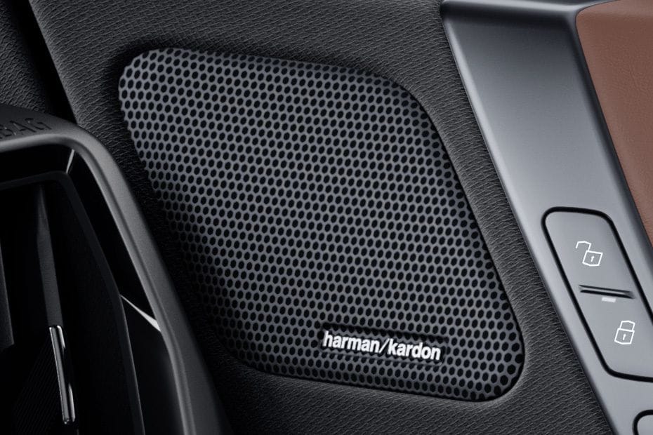 Speakers View of BMW IX 2025