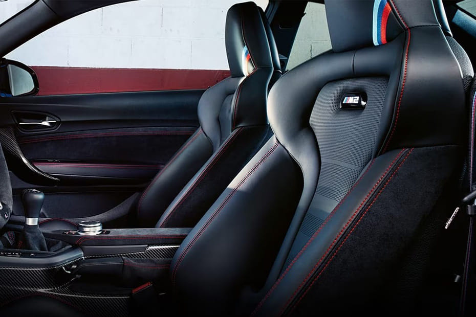 إم 2 سي إس Front Seats