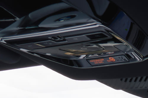 آي إكس 3 Courtesy Lamps