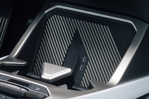 Power Accessories Outlet View of بي إم دبليو آي إكس 3