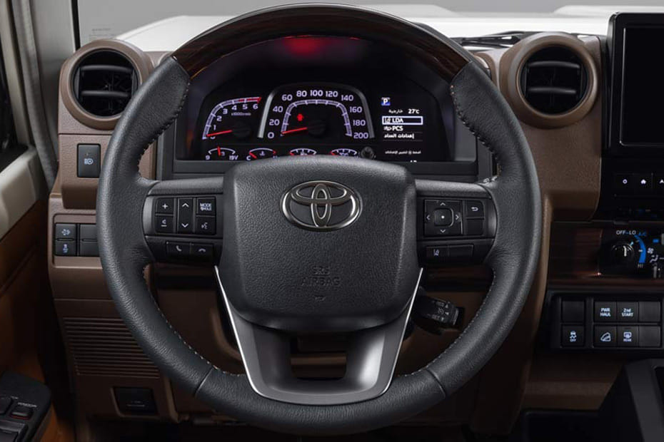 تويوتا لاند كروزر 70 هارد توب Steering Wheel