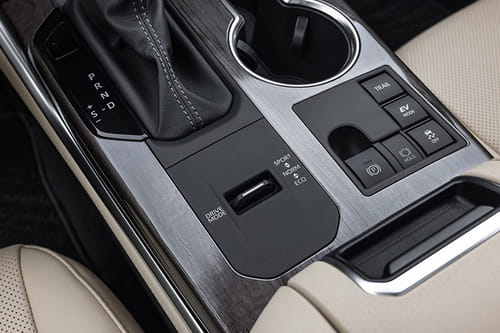 Center Controls of تويوتا هايلاندر