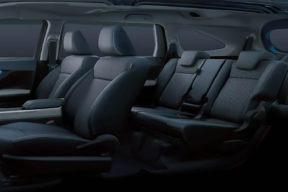 تويوتا فيلوز Front And Rear Seats Together