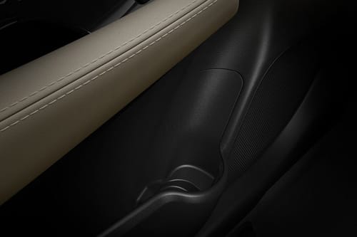 Side Bottle Holder of Yaris