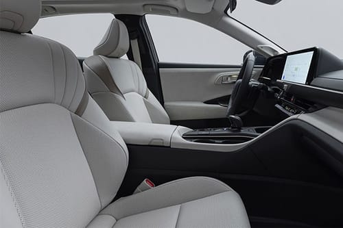 Crown Front Center Divider