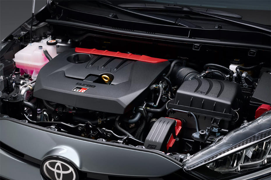 جي آر ياريس Engine