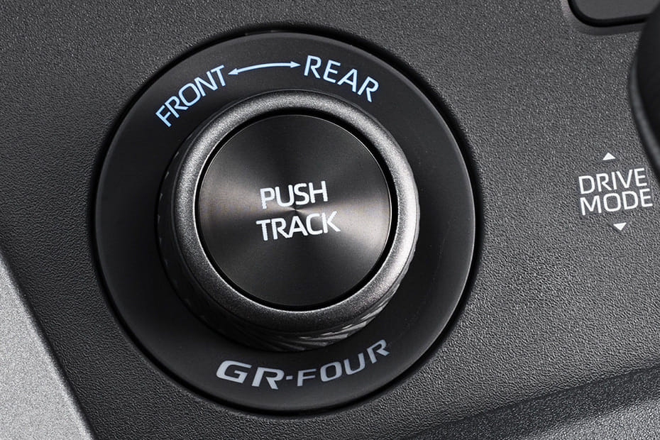 تويوتا جي آر ياريس Engine Start Stop Button