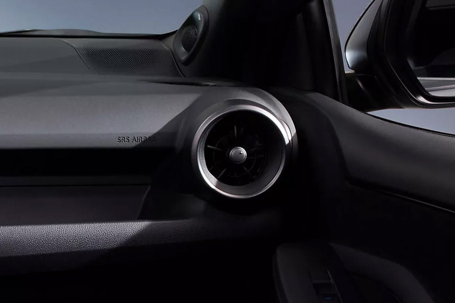 جي آر ياريس Front Side Ac Vents