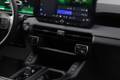 Front AC Controls of تويوتا آر إيه في 4 2026