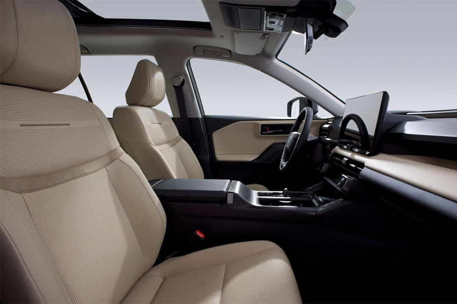 آر إيه في 4 2026 Front Seats