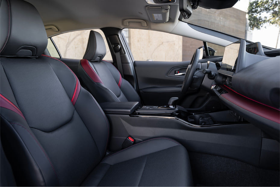 بريوس Front Seats