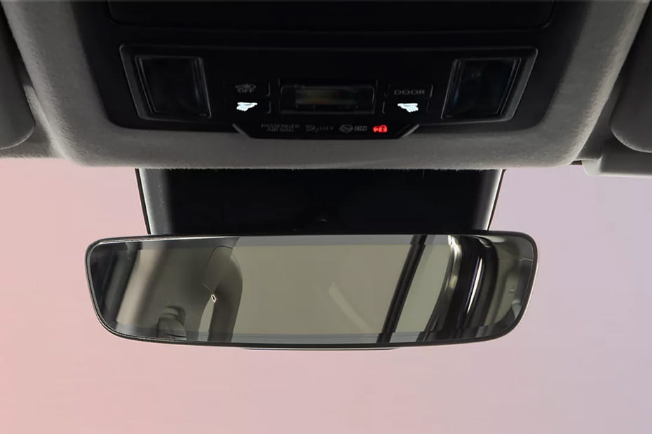 هايلوكس بي إي في Courtesy Lamps