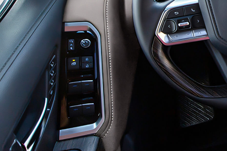 تويوتا لاند كروزر HEV ماكس Drivers Side In Side Door Controls