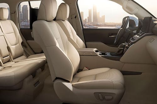 لاند كروزر 2024-2025 Front Seats